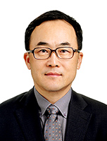 photo of Younghan Kim